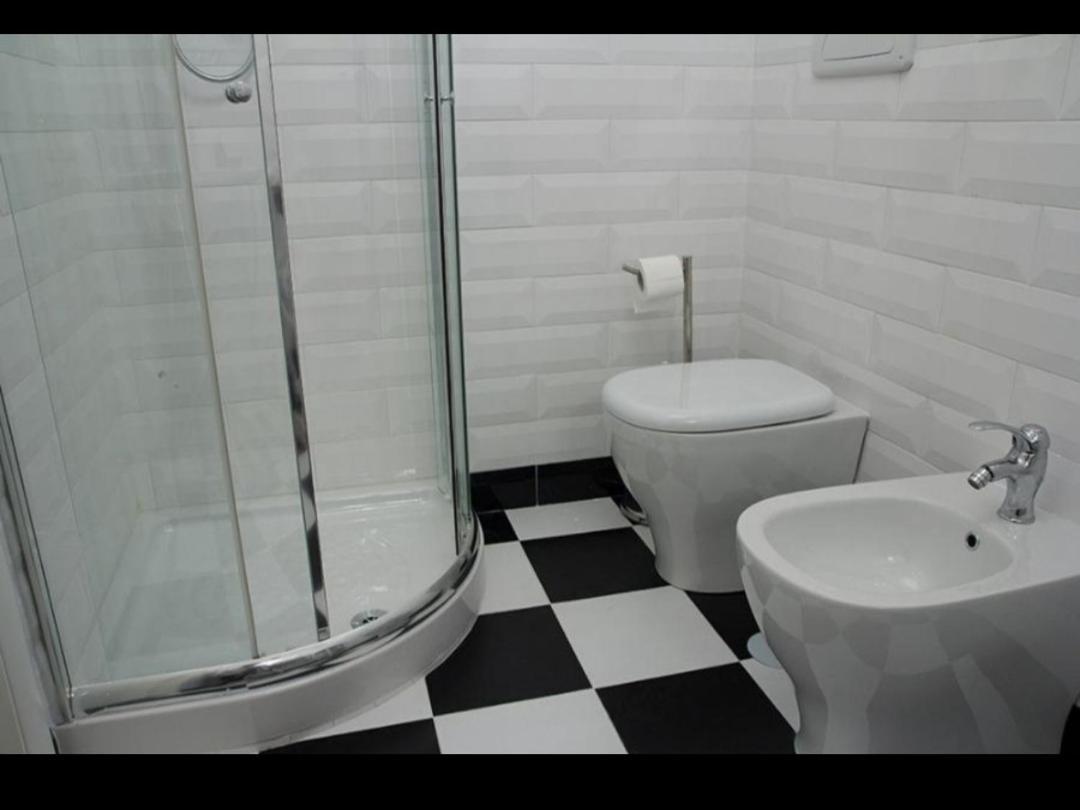 Portobello Appartamento 3 Camere 3 Bagni Taranto Szoba fotó